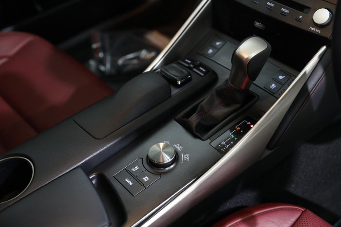 2014 Lexus IS 300h F Sport AVE30R White Pearl