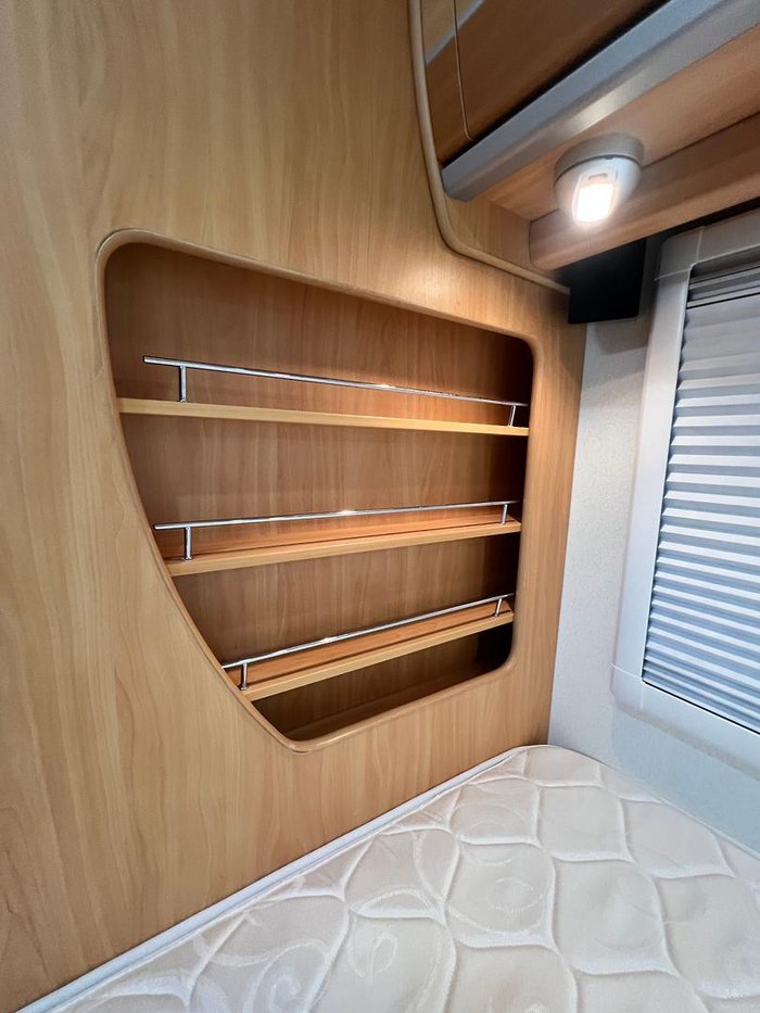 2015 Avan Ovation