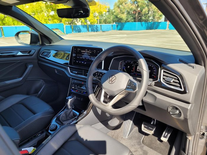 2025 Volkswagen T-Roc 140TSI R-Line