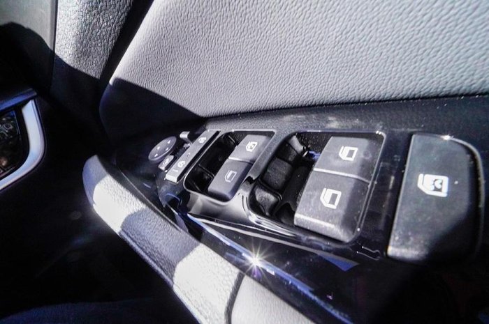 2025 Kia Sportage HEV SX