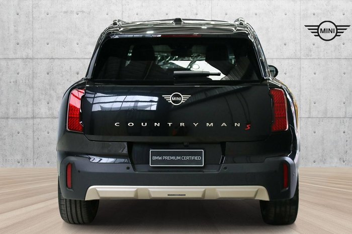 2024 MINI Countryman S Favoured