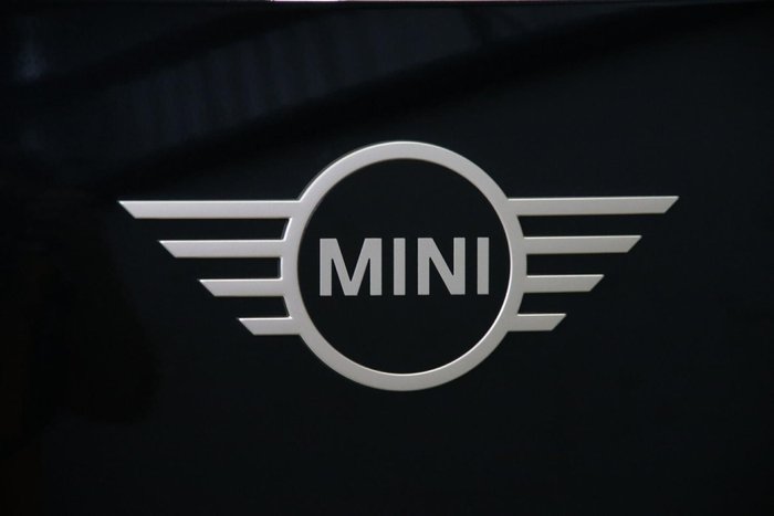 2024 MINI Countryman S Favoured