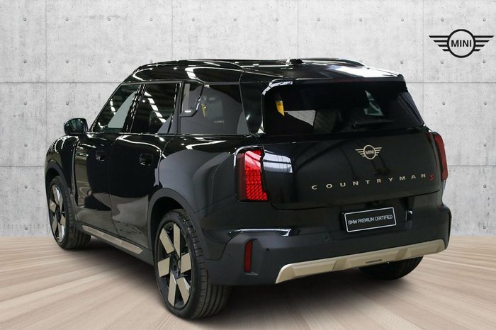 2024 MINI Countryman S Favoured