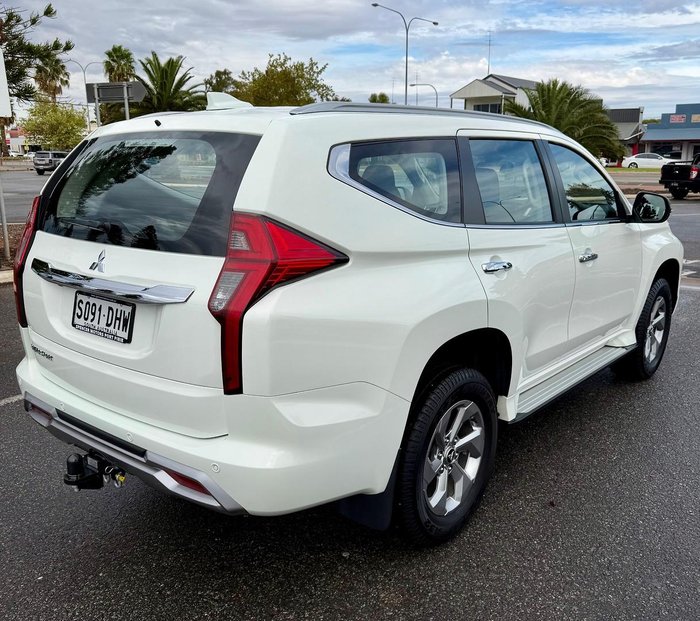 2025 Mitsubishi Pajero Sport GLX