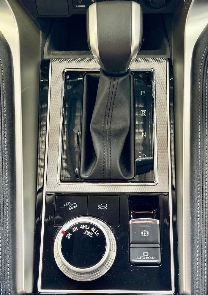 2025 Mitsubishi Pajero Sport GLX