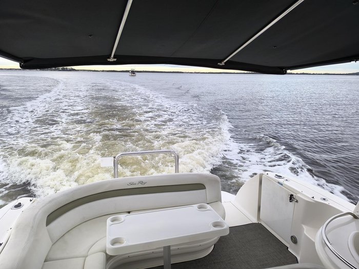 2006 Sea Ray 375 Sundancer