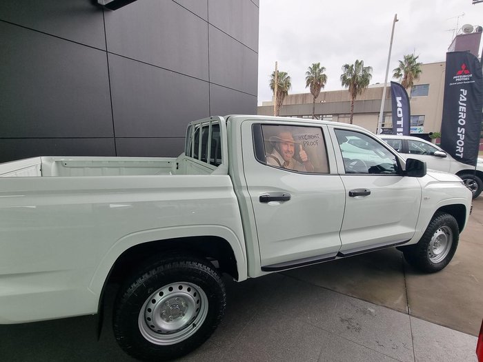 2024 Mitsubishi Triton GLX