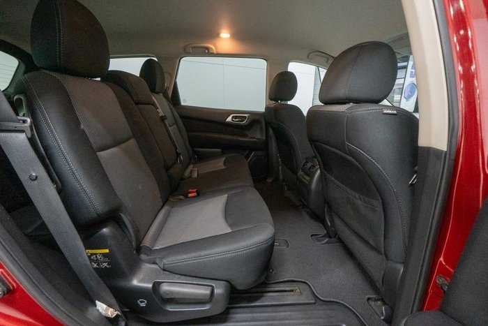 2017 Nissan Pathfinder ST