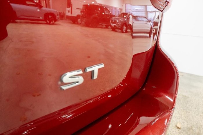 2017 Nissan Pathfinder ST