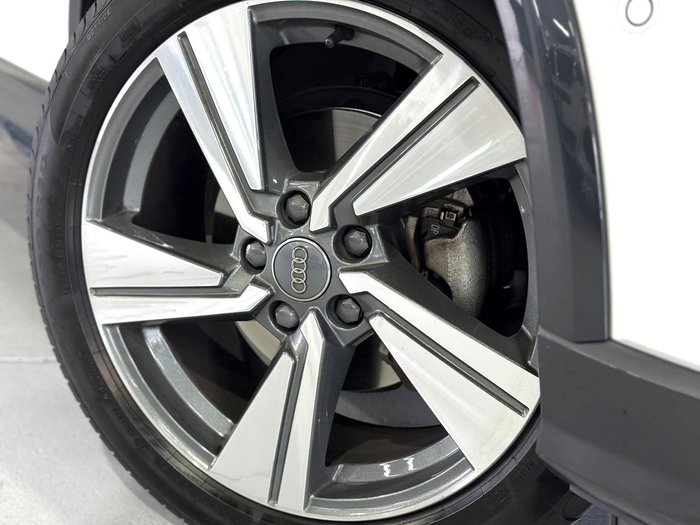2019 Audi Q2 35 TFSI design GA MY20 Glacier White