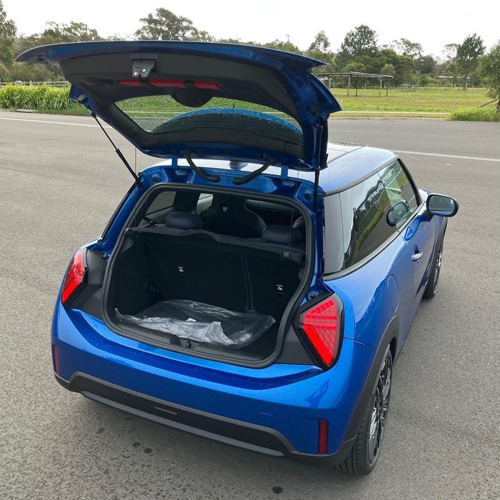 2025 MINI Cooper S Favoured