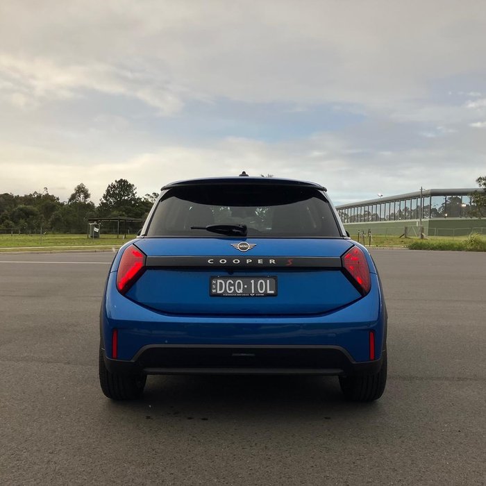 2025 MINI Cooper S Favoured