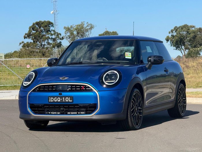 2025 MINI Cooper S Favoured