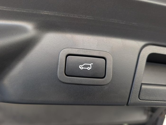 2022 Land Rover Range Rover Velar P250 R-Dynamic S L560 MY22 AWD Eiger Grey