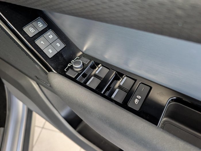 2022 Land Rover Range Rover Velar P250 R-Dynamic S L560 MY22 AWD Eiger Grey