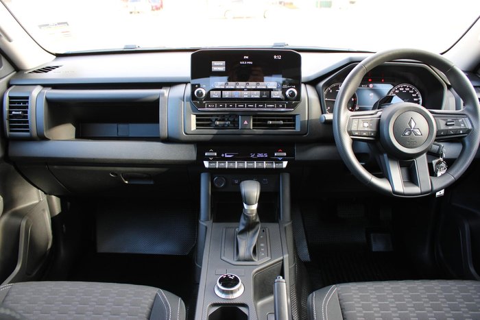 2025 Mitsubishi Triton GLX+