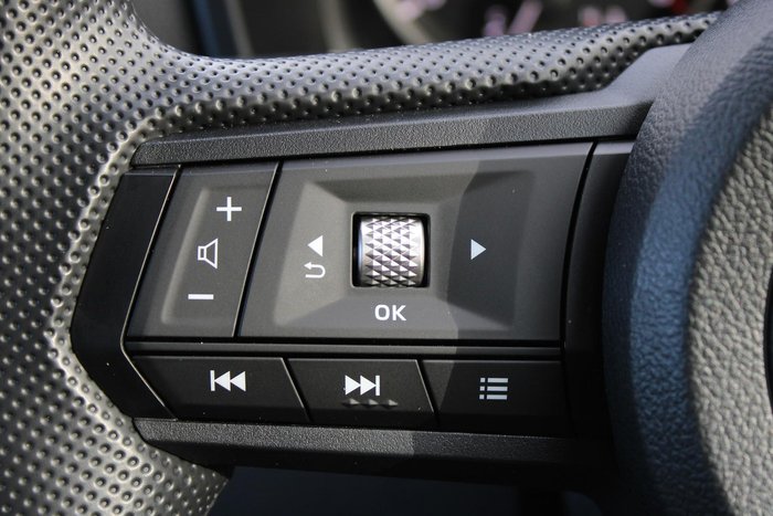 2025 Mitsubishi Triton GLX+