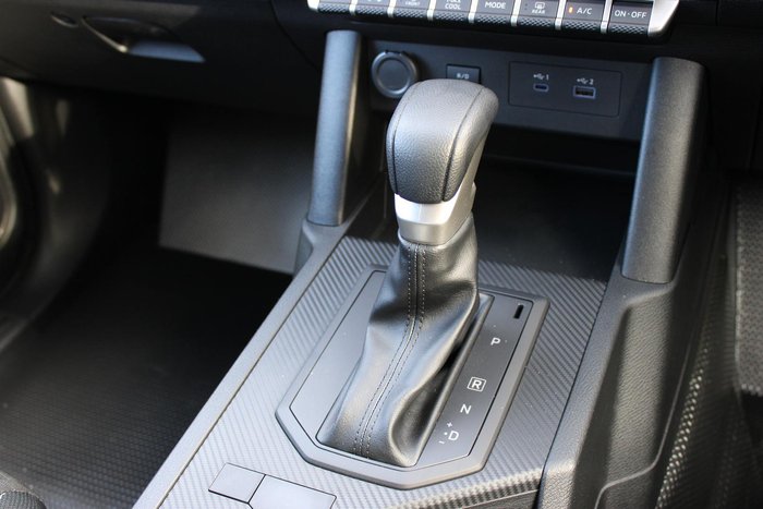 2025 Mitsubishi Triton GLX+