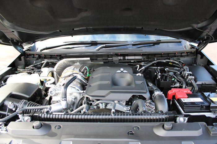 2025 Mitsubishi Triton GLX+