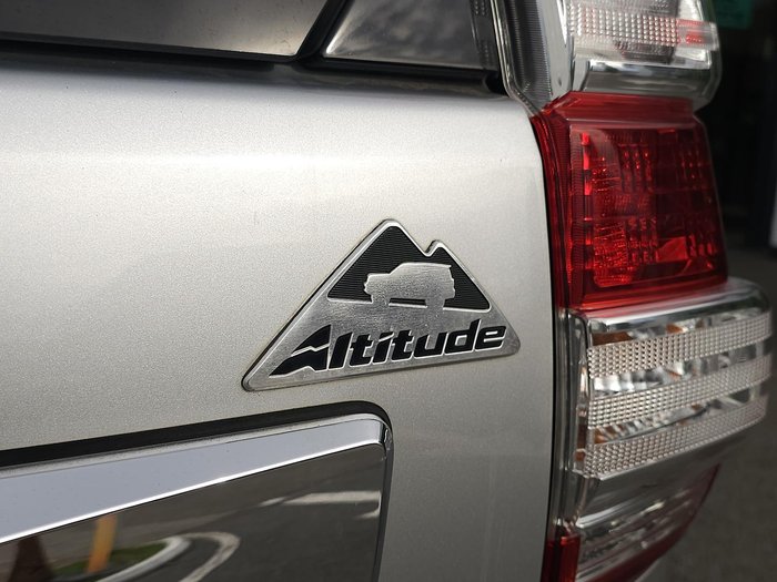 2015 Toyota Landcruiser Prado Altitude KDJ150R MY14 4X4 Dual Range Silver Pearl
