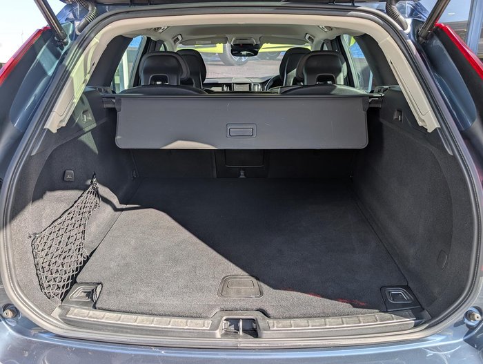 2018 Volvo XC60 D4 Momentum MY18 AWD Mussel Blue