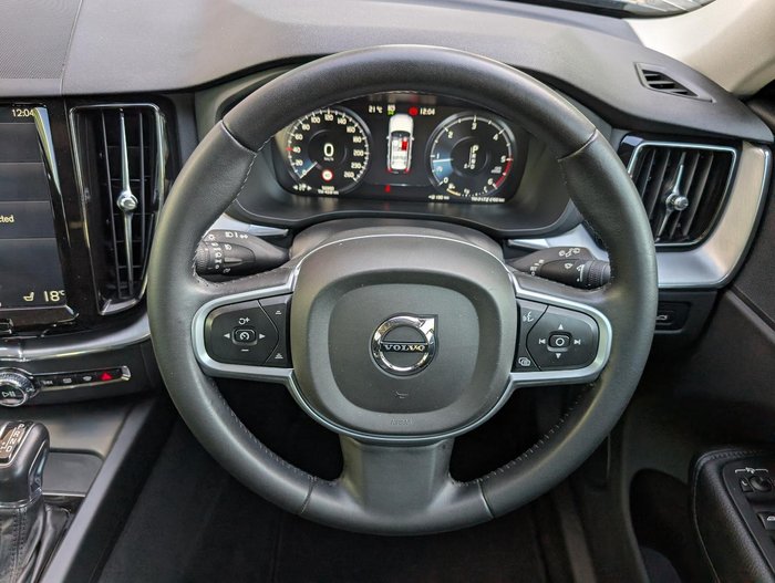 2018 Volvo XC60 D4 Momentum MY18 AWD Mussel Blue