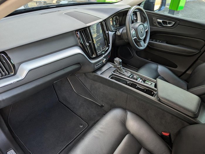2018 Volvo XC60 D4 Momentum MY18 AWD Mussel Blue
