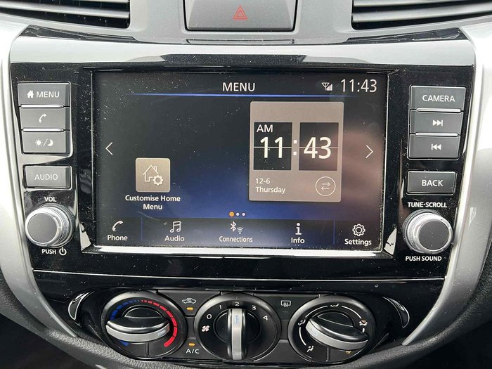 2024 Nissan Navara ST