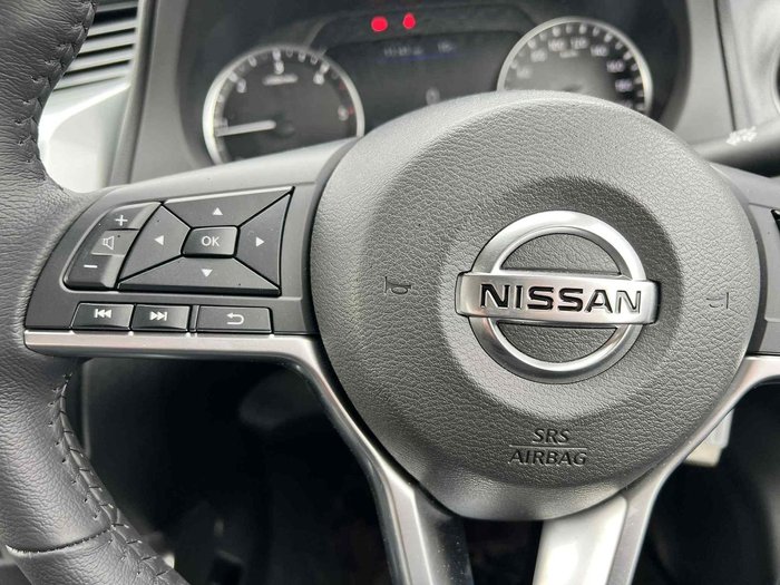 2024 Nissan Navara ST