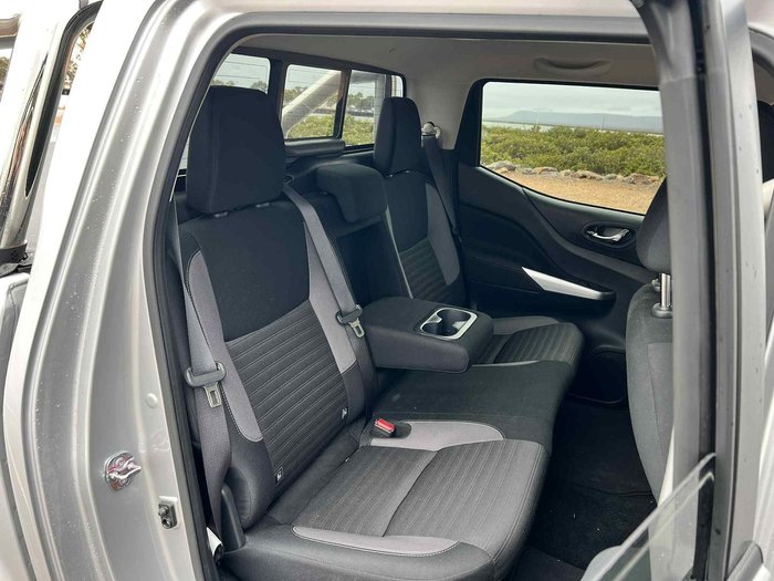 2024 Nissan Navara ST