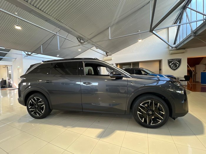 2025 Peugeot 5008 GT Premium Hybrid