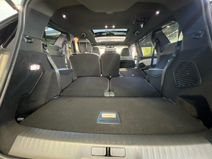 2025 Peugeot 5008 GT Premium Hybrid