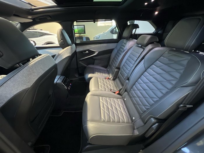 2025 Peugeot 5008 GT Premium Hybrid