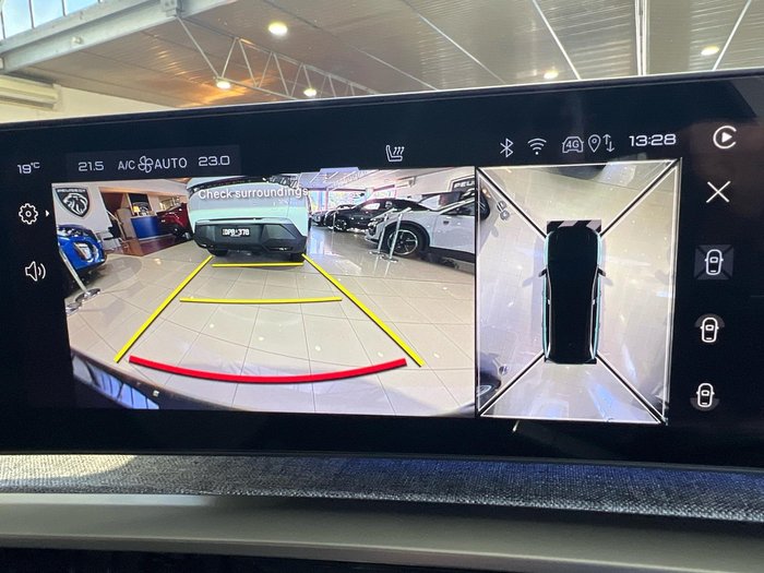 2025 Peugeot 5008 GT Premium Hybrid