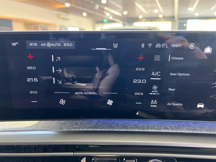 2025 Peugeot 5008 GT Premium Hybrid