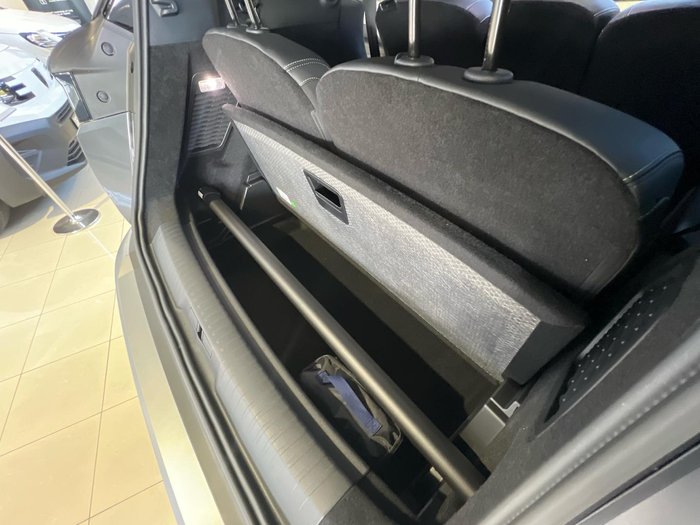 2025 Peugeot 5008 GT Premium Hybrid