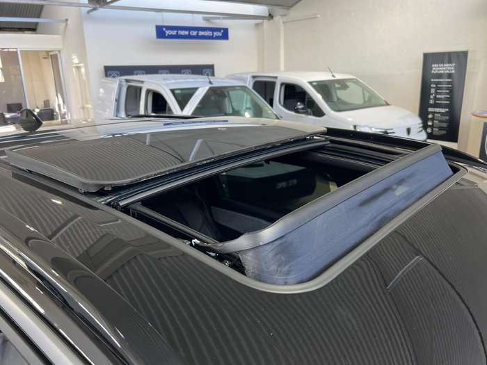 2025 Peugeot 5008 GT Premium Hybrid