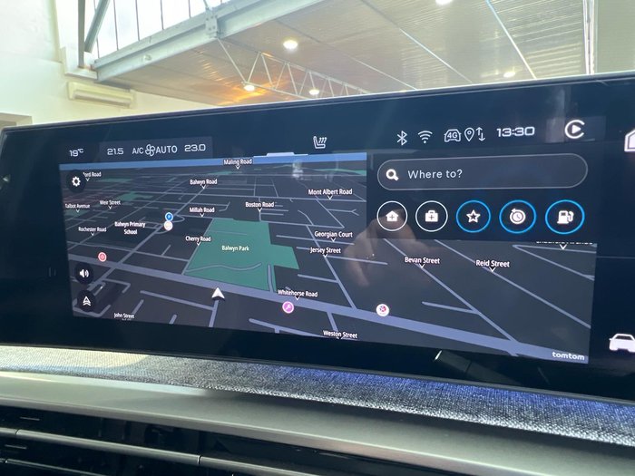 2025 Peugeot 5008 GT Premium Hybrid