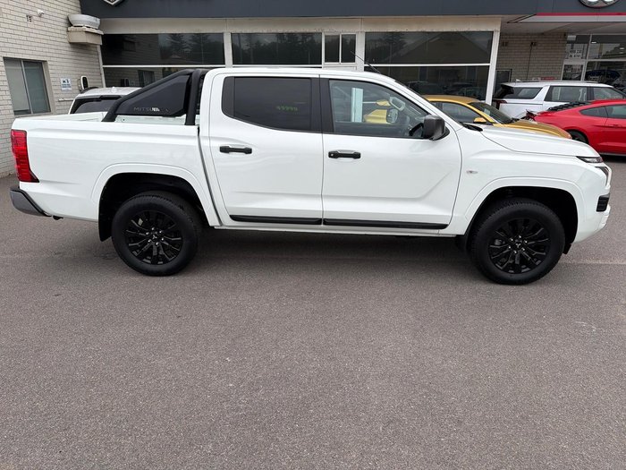 2025 Mitsubishi Triton GLX-R
