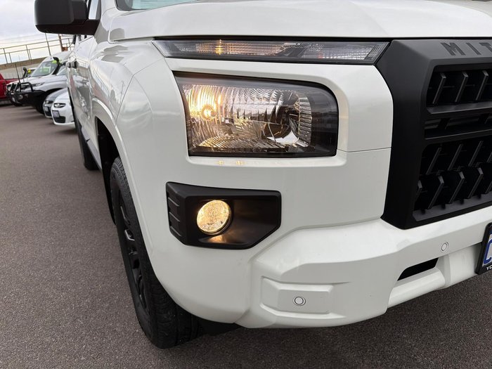 2025 Mitsubishi Triton GLX-R