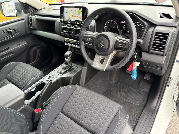 2025 Mitsubishi Triton GLX-R
