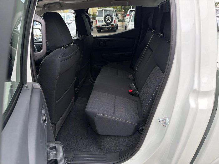 2025 Mitsubishi Triton GLX-R