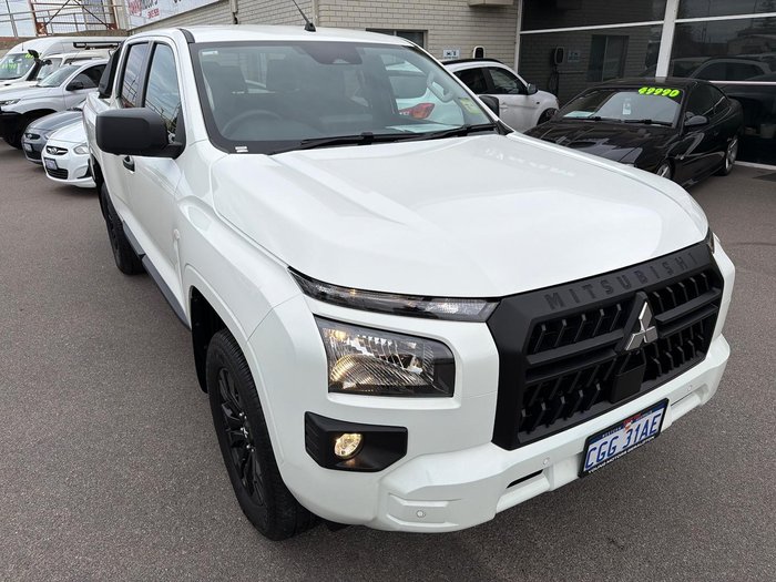 2025 Mitsubishi Triton GLX-R