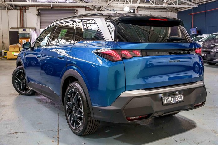 2025 Peugeot 5008 GT Premium Hybrid