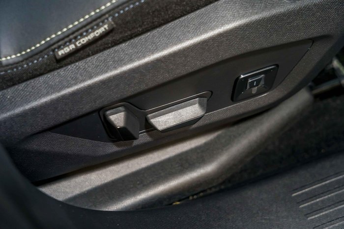 2025 Peugeot 5008 GT Premium Hybrid