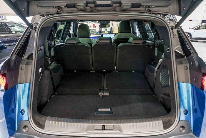 2025 Peugeot 5008 GT Premium Hybrid