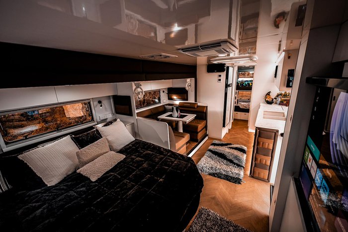 2025 Legend Caravans Tycoon Slider 27Ft - Triaxle - Family 2-Bunk Was $240 000