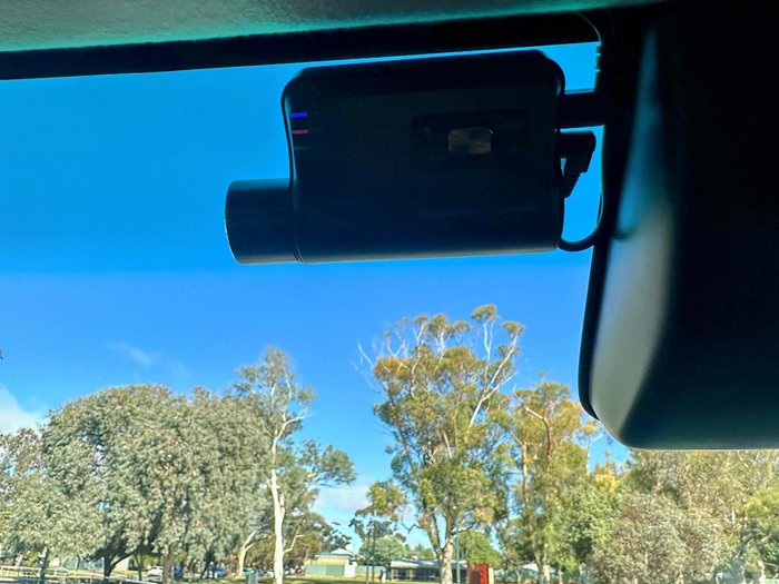 2025 Toyota Hilux SR5 48V