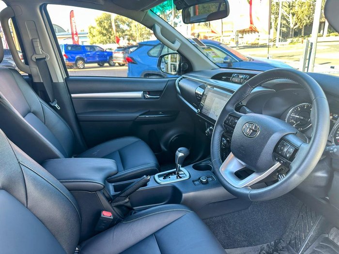 2025 Toyota Hilux SR5 48V GUN126R 4X4 Dual Range Stunning Silver