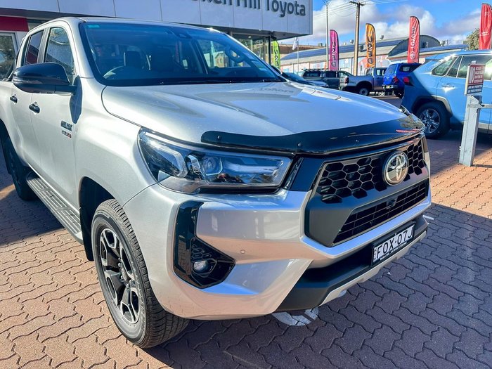 2025 Toyota Hilux SR5 48V GUN126R 4X4 Dual Range Stunning Silver